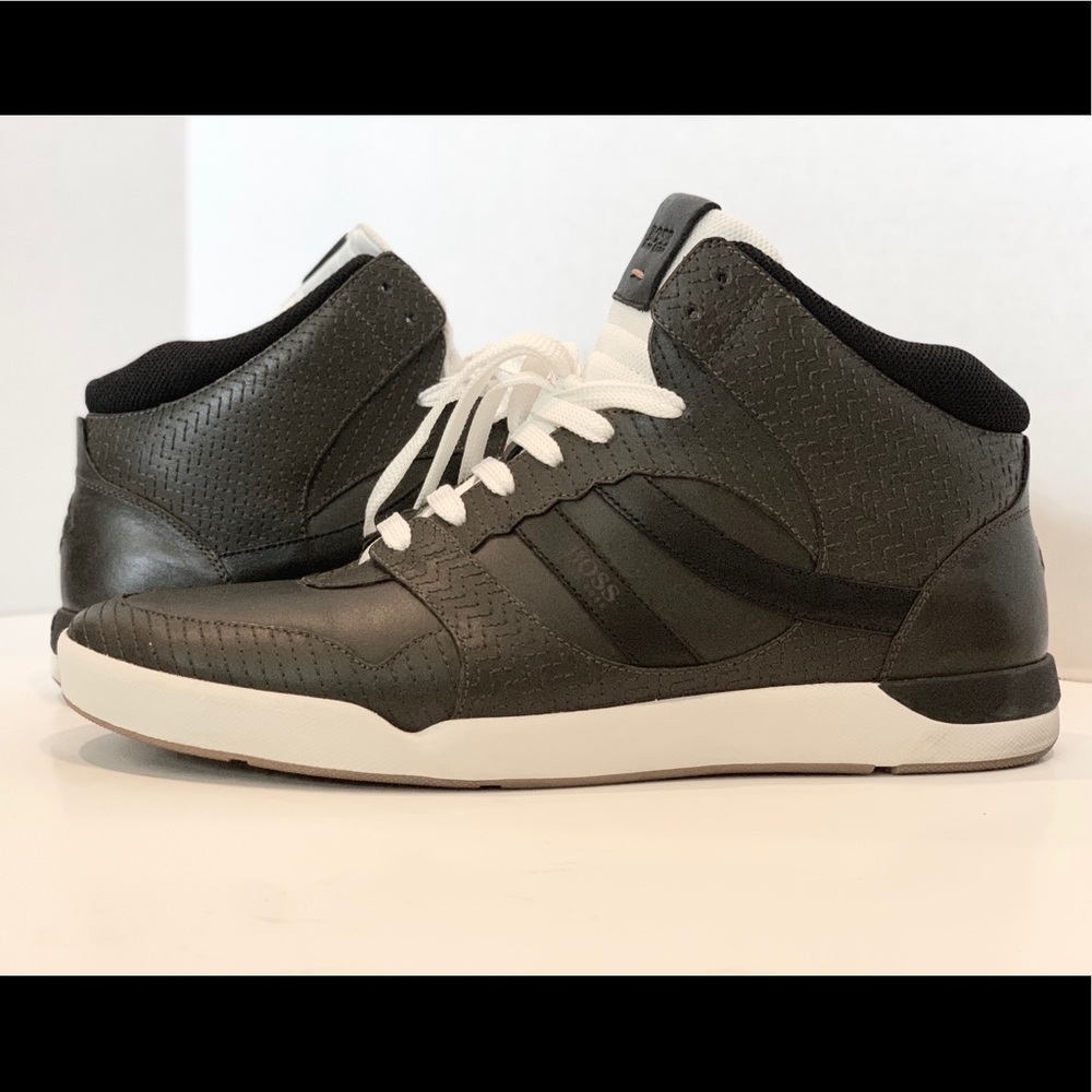 Stillness Green Embroidered Mid Cut Sneaker